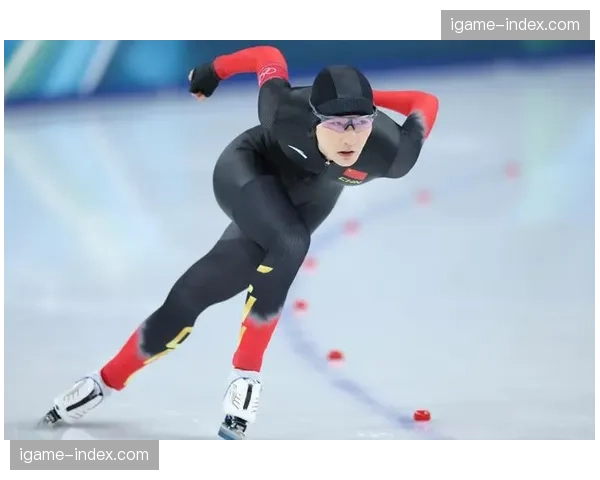 荷兰选手赖普马-德容速滑女子1500米0.06秒优势夺金，维克隆德摘银